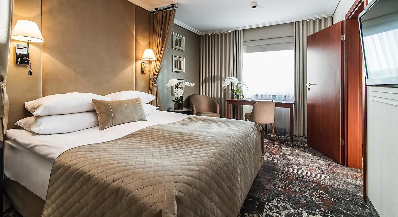 Airport Hotel Okecie Varsóvia